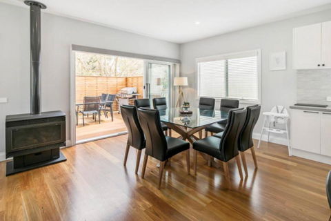 HALE KUPA Rye Beach House Spa Table Tennis - Accommodation Port Macquarie 6