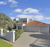 Castaways Beachside Family Retreat 44 Driftwood Drive - Accommodation Port Macquarie