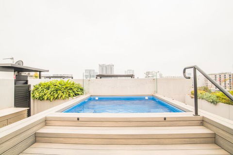 Inner City Penthouse With Private Rooftop - Accommodation Port Macquarie 1