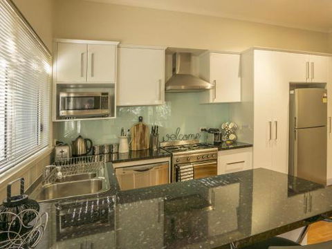 Championship Golf Course On Your Back Door - Accommodation Port Macquarie 3