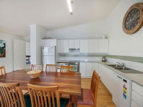 Tallwood Ave 77 Mollymook - Accommodation Port Macquarie 2