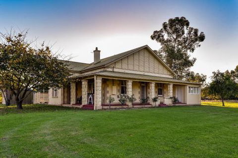 The Jazz B & B - Accommodation Port Macquarie 4