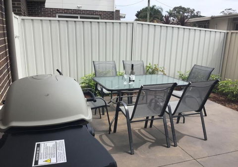 Discover Warilla Bright & Airy Townhouse Near The Beach & Lake - Accommodation Port Macquarie 2