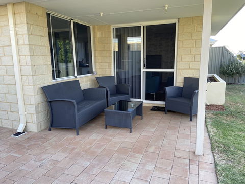 Byford House In The Glades - Accommodation Port Macquarie 3