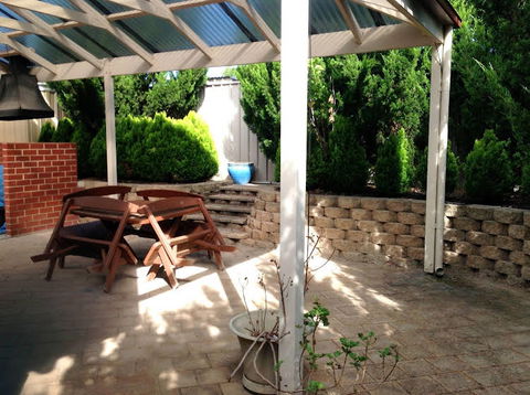 Lakeside Getaway - Accommodation Port Macquarie 0