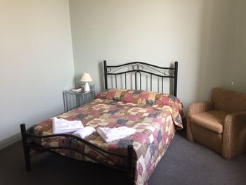 Duke Of Kent Hotel - Accommodation Port Macquarie 3
