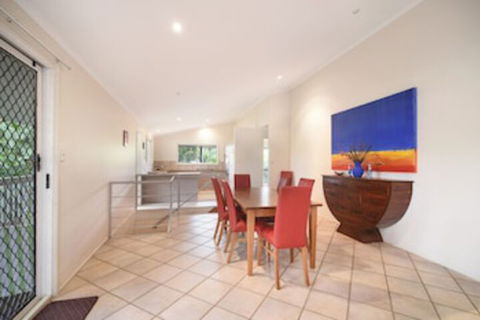 Beach Affair - 10 Callitris Crescent - Accommodation Port Macquarie 0