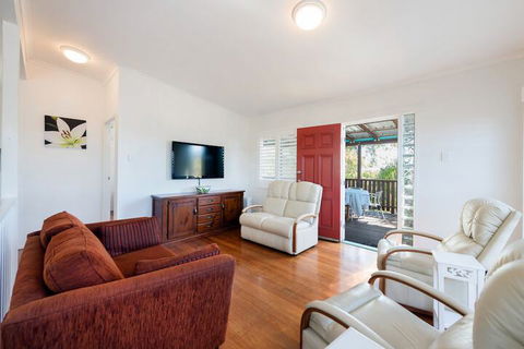 Heart Of Peregian, 19 Piper Street, Peregian Beach, Noosa Area - Accommodation Port Macquarie 5