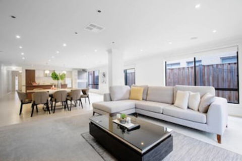 Lightful Charming House With Free Parking - Accommodation Port Macquarie 0