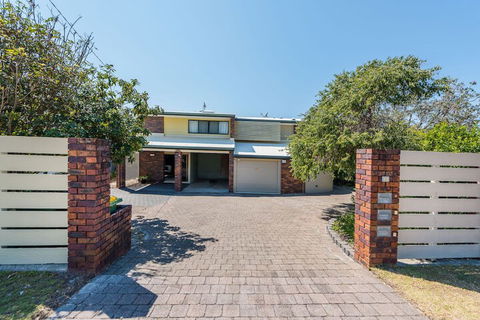 A Beach Break - 1/90 Lorikeet Drive - Accommodation Port Macquarie 1