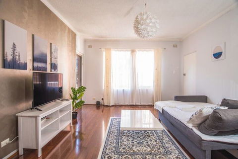 Vibrant And Colorful Apartment In Dollspoint - Accommodation Port Macquarie 7