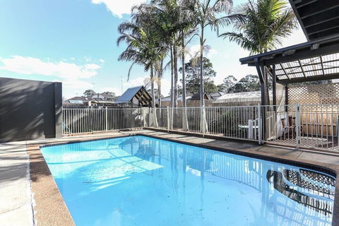 Large Family Home Summer Place With A Pool - Accommodation Port Macquarie 1