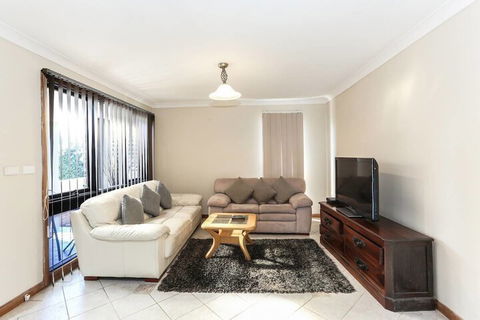 Large Family Home Summer Place With A Pool - Accommodation Port Macquarie 5