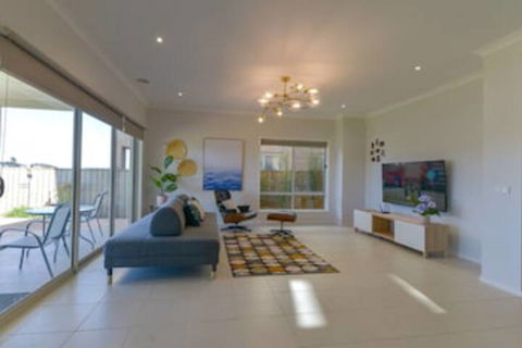 Luxury Waterfront Grand Villa In Melbourne - Accommodation Port Macquarie 0