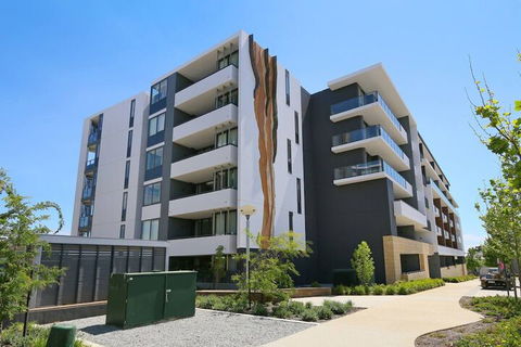 Large Modern 2 Bedroom Apartment Near Lake Claremont - Accommodation Port Macquarie 1