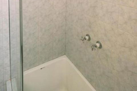 A Wave Away At Glenelg Cosy Unit Near The Beach - Accommodation Port Macquarie 4