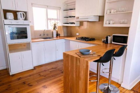 A Wave Away At Glenelg Cosy Unit Near The Beach - Accommodation Port Macquarie 5