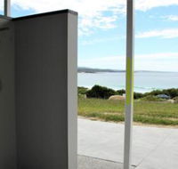 BEACHHOUSE BINALONG Luxury waterfront holiday house at Bay of Fires - Accommodation Port Macquarie