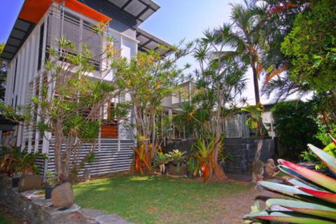 13 Ann Street Coolum Beach Pet Friendly Linen Included - Accommodation Port Macquarie 0
