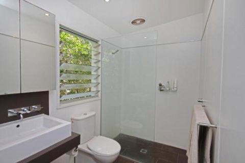13 Ann Street Coolum Beach Pet Friendly Linen Included - Accommodation Port Macquarie 4