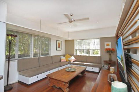 13 Ann Street Coolum Beach Pet Friendly Linen Included - Accommodation Port Macquarie 1