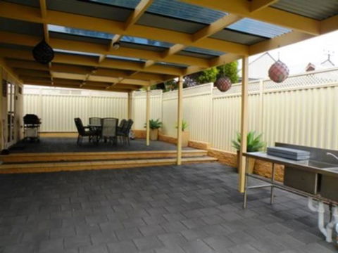 Armadale House Kingscote - Accommodation Port Macquarie 3