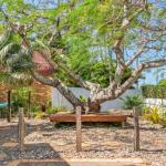 A SWEET ESCAPE Byron Surf Cottage Walk To Byron - Accommodation Port Macquarie 0
