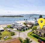 Sunset Place 1 / 29 Sunset Boulevard gorgeous townhouse so close to the water - Accommodation Port Macquarie