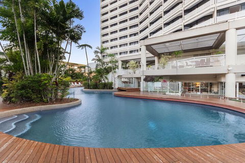 Luxury PoolSide Apartment In Beachfront - Accommodation Port Macquarie 2