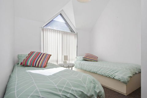 Golfers Getaway Mollymook Augusta Place 14 / 13 15 - Accommodation Port Macquarie 2