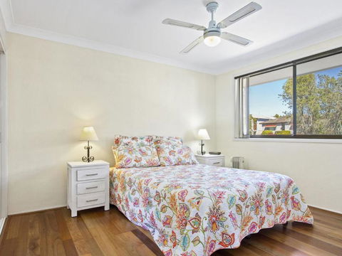 DAVIES STREET MOLLYMOOK 4 / 14 - Accommodation Port Macquarie 6