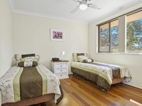 DAVIES STREET MOLLYMOOK 4 / 14 - Accommodation Port Macquarie 3
