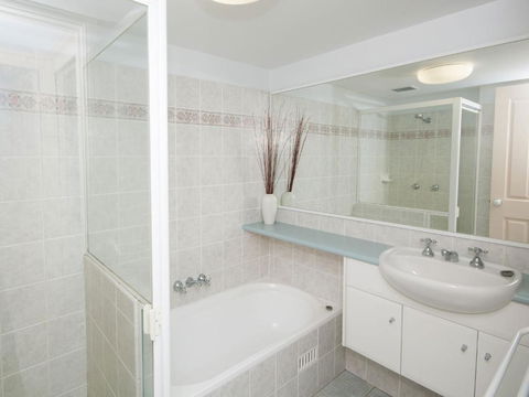 Aquarius Apartment 4 - Accommodation Port Macquarie 6