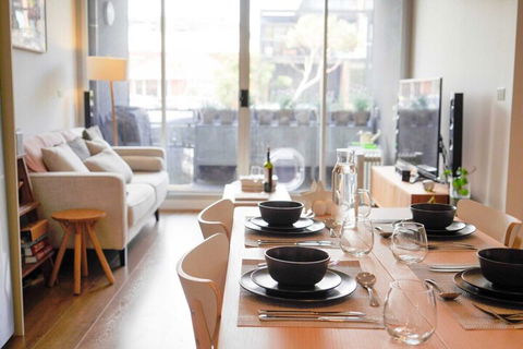 Trendy Modern 2BD Apartment Close To Beach & City - Accommodation Port Macquarie 4