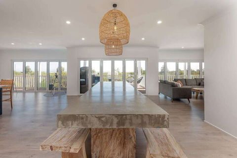 The Lookout - Accommodation Port Macquarie 5