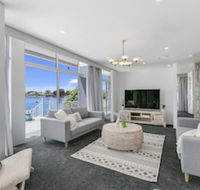 Havana Blue - Large 4 Bedroom Home - Accommodation Port Macquarie