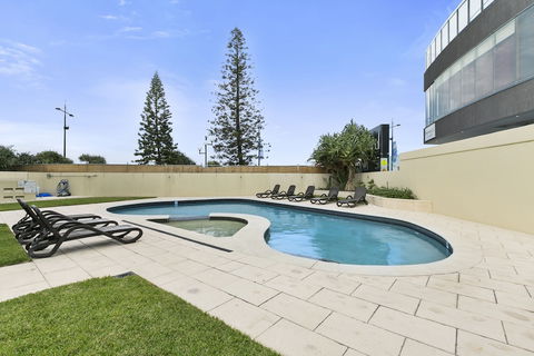 Zenith - Q Stay - Accommodation Port Macquarie 0