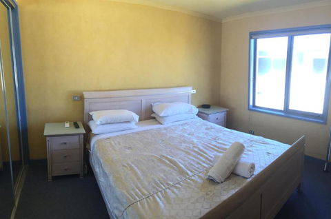 The Penthouse - Accommodation Port Macquarie 3