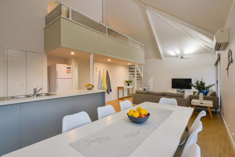 Osprey Holiday Village Unit 106 Trendy 3 Bedroom Holiday Villa With A Pool In The Complex - Accommodation Port Macquarie 5