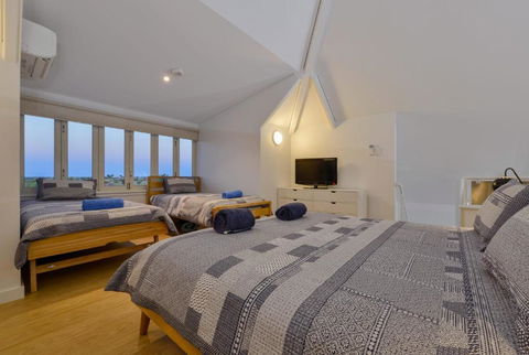 Osprey Holiday Village Unit 106 Trendy 3 Bedroom Holiday Villa With A Pool In The Complex - Accommodation Port Macquarie 4