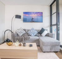 Bright  Modern 2bed 2bath APT With Parking - Accommodation Port Macquarie