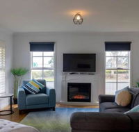 5 Bedroom Close to Beach  Moorpanyal Park - Accommodation Port Macquarie