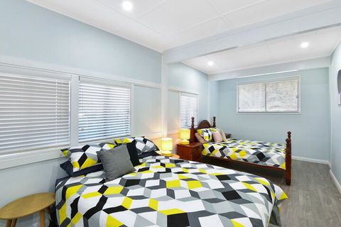 Lakeside Cabin & House - Accommodation Port Macquarie 2