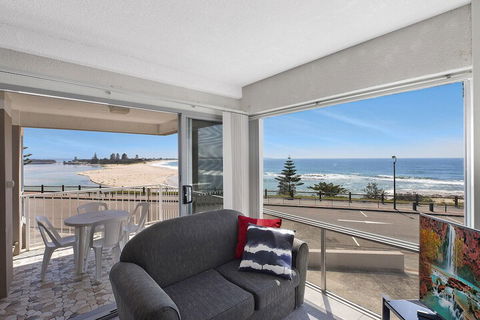 Dolphin Court 6 - Accommodation Port Macquarie 1