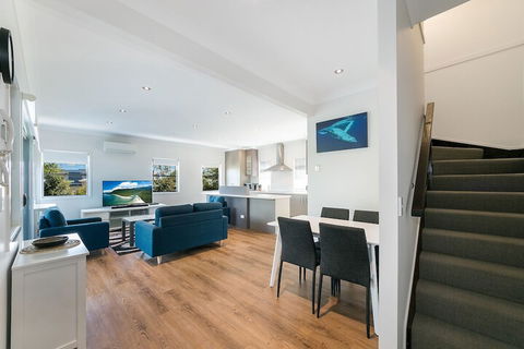 Redcliffe Holiday Accommodation - Accommodation Port Macquarie 6