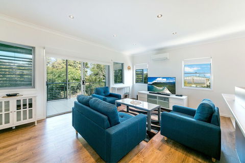Redcliffe Holiday Accommodation - Accommodation Port Macquarie 5