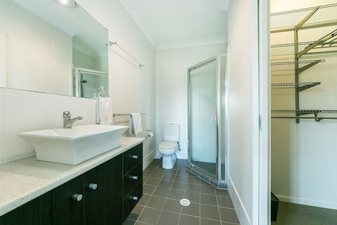 Redcliffe Holiday Accommodation - Accommodation Port Macquarie 7