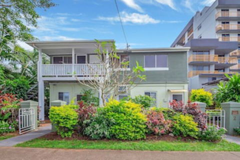 Easy Going Holiday Unit On McKenzie MK4 - Accommodation Port Macquarie 0