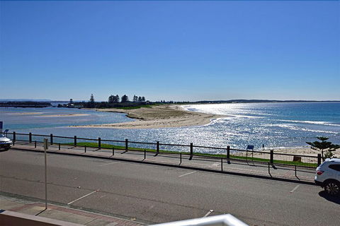 Dolphin Court 5 - Accommodation Port Macquarie 5