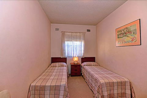 Dolphin Court 5 - Accommodation Port Macquarie 6